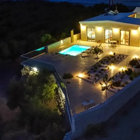 Villa 2 Steps Beach-liakos- Homeleader Falasarna